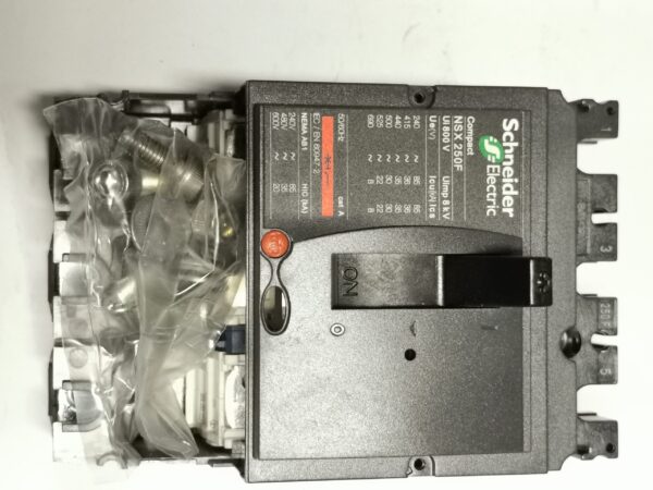 Schneider Electric Compact NSX 250F - obrazek 2